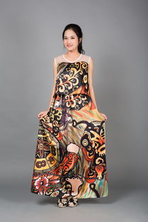 筆觸生衣 從民間工筆畫到現代時尚零售的藝術之旅